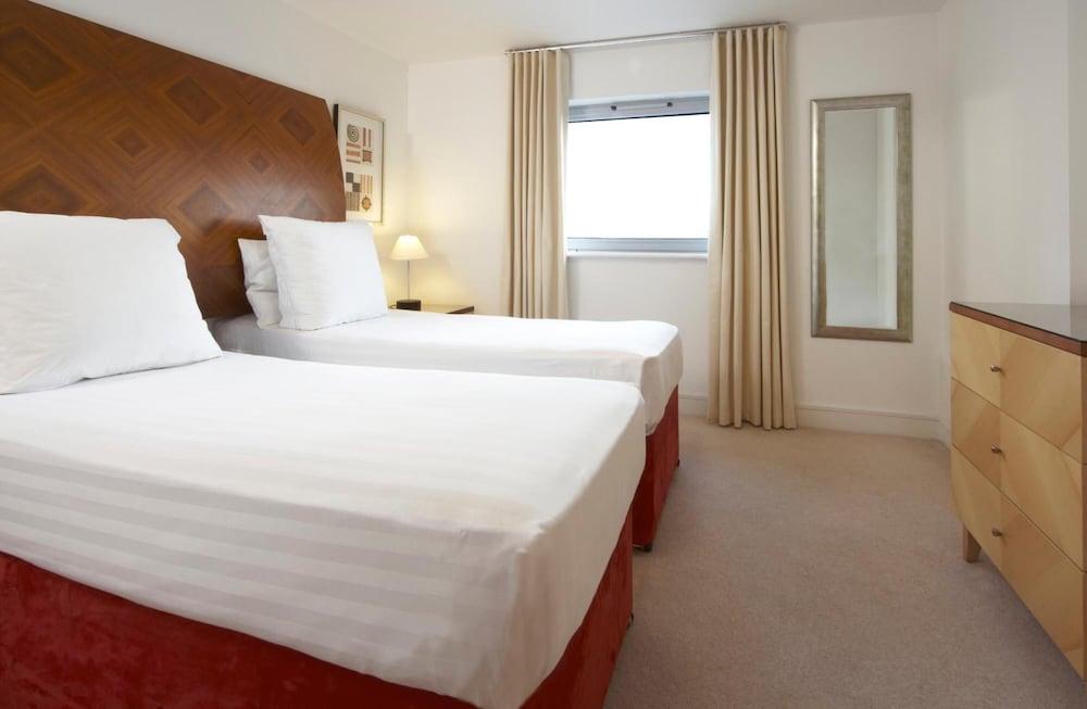 Marlin Apartments Stratford Londen Buitenkant foto
