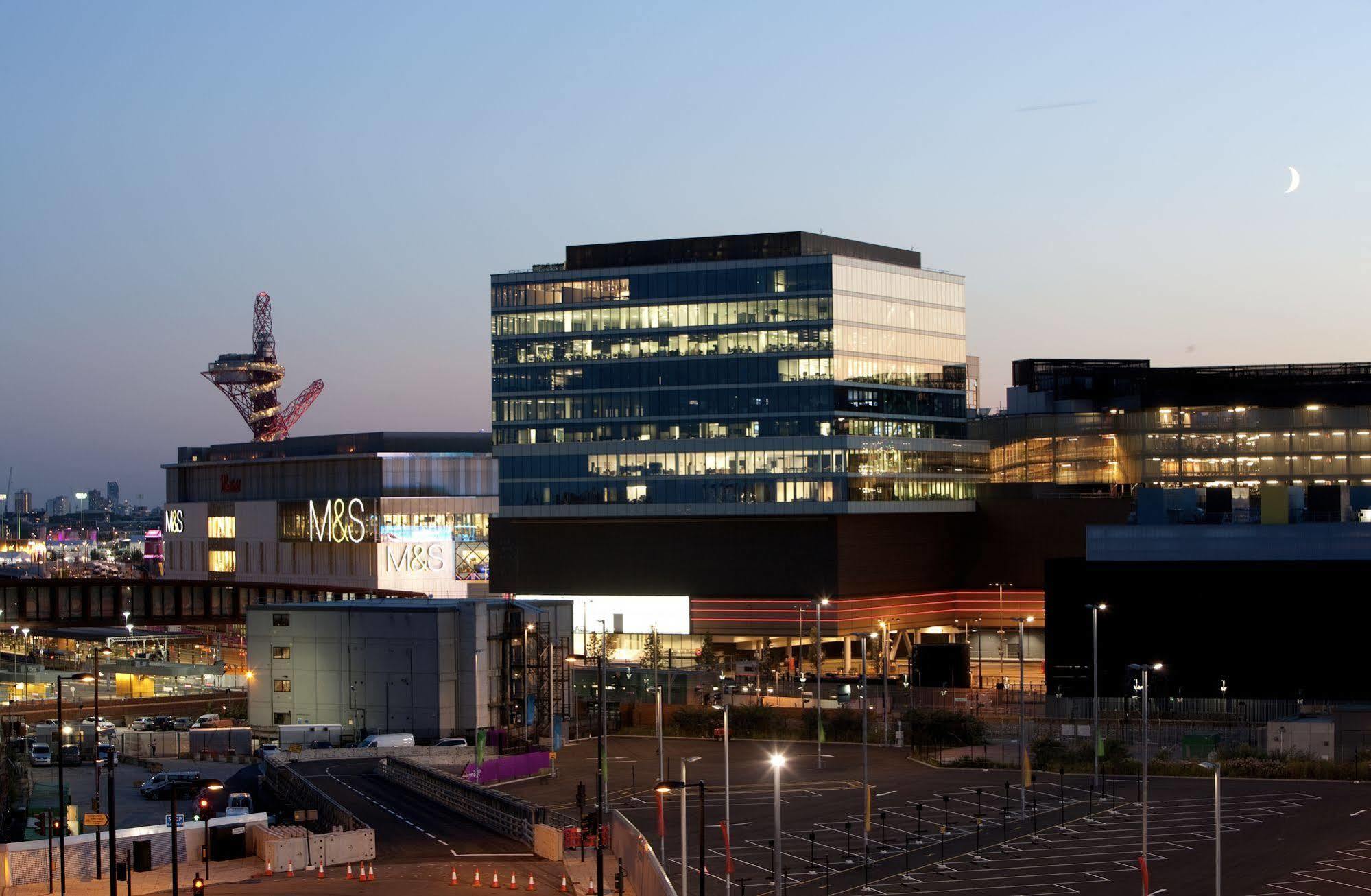 Marlin Apartments Stratford Londen Buitenkant foto