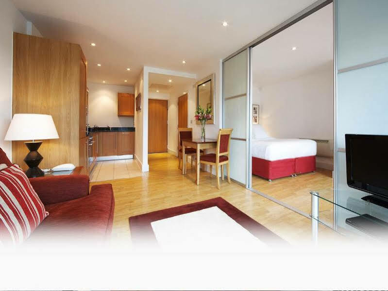 Marlin Apartments Stratford Londen Buitenkant foto